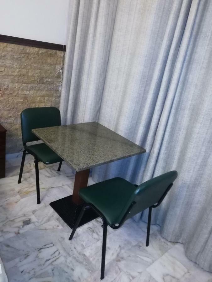 Viccini Suites Beirut Eksteriør billede